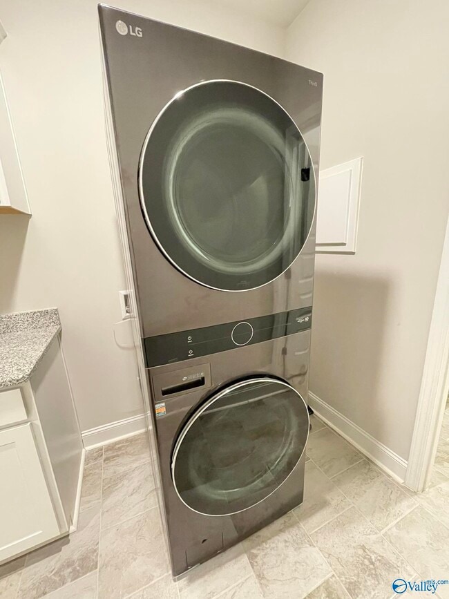 Building Photo - 12821 Hudbug Dr