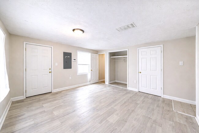 Building Photo - 3002 S Rybolt Ave