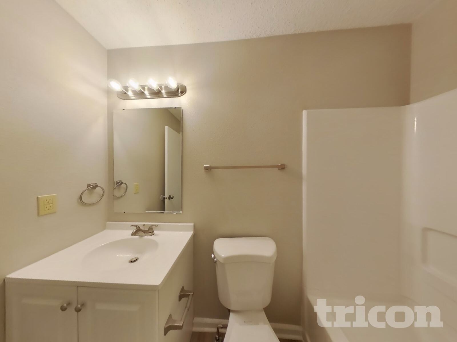 Building Photo - 683 Florence Dr