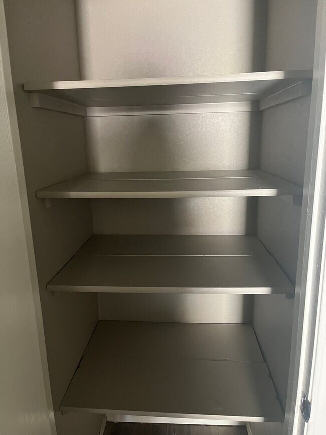 Building Photo - TG-4014 N. 54'TH