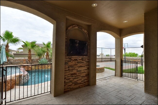 Building Photo - 6304 Franklin Trail Drive