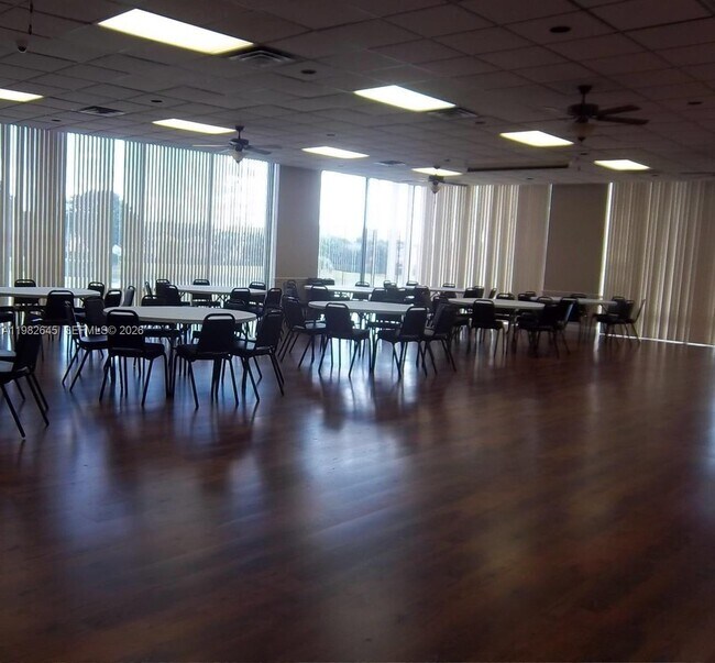 Building Photo - 3751 Environ Blvd