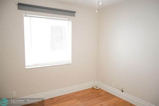 Building Photo - 1261 Majesty Terrace
