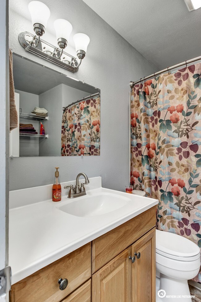 Building Photo - 1726 Cache Dr