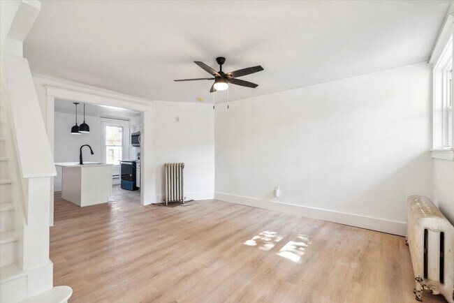 Building Photo - 6611 N 20th St