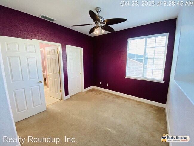 Building Photo - 4 br, 3 bath House - 6230 Ravenna Way