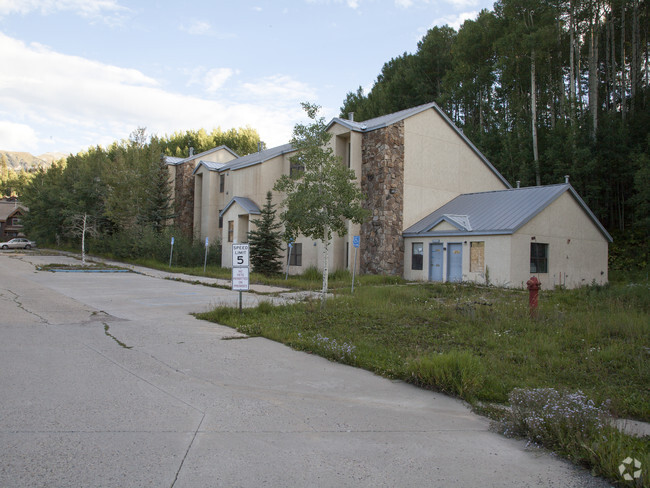 Primary Photo - Mountain View Apartments