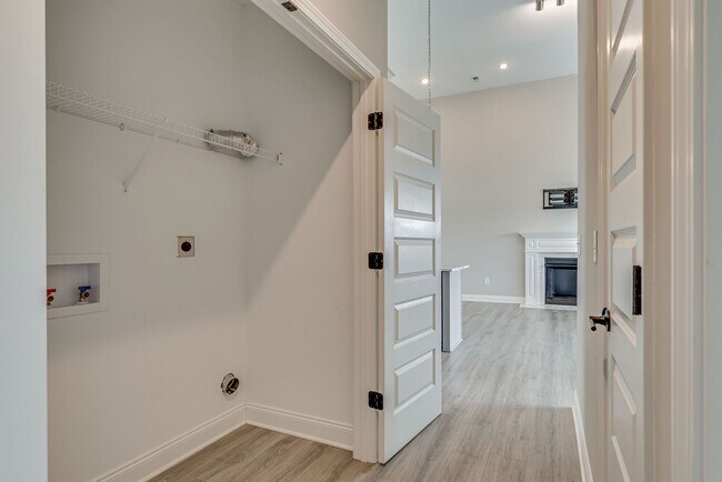 Building Photo - 207 Jesse Dr