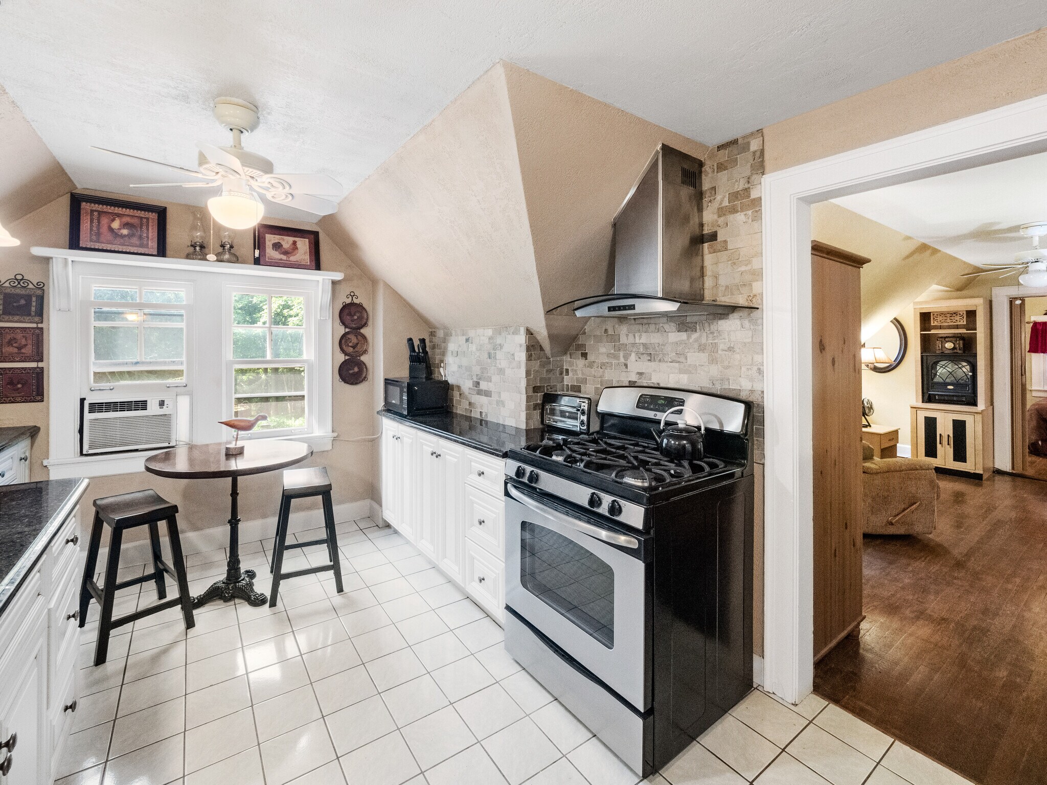 Building Photo - 1115 Eton Cross Rd