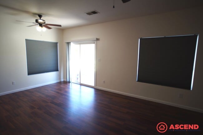 Building Photo - 9216 Topico Ct