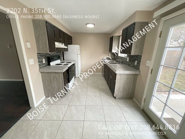 Building Photo - 2202 N 35th St
