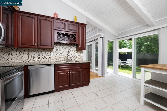 Building Photo - 238 Thistle Cir