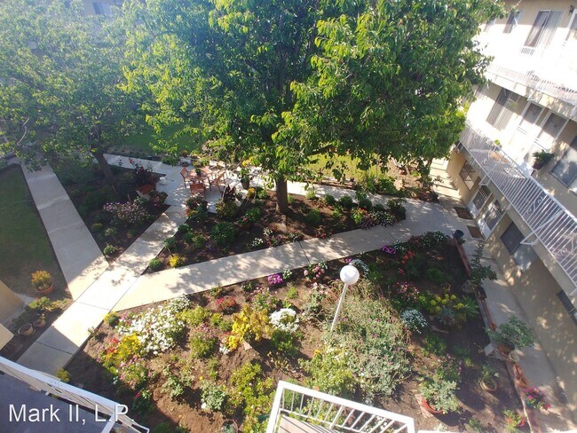 Building Photo - 222 G St