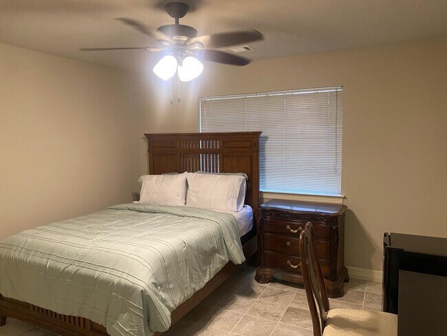 Building Photo - 2907 Stonewall Ct