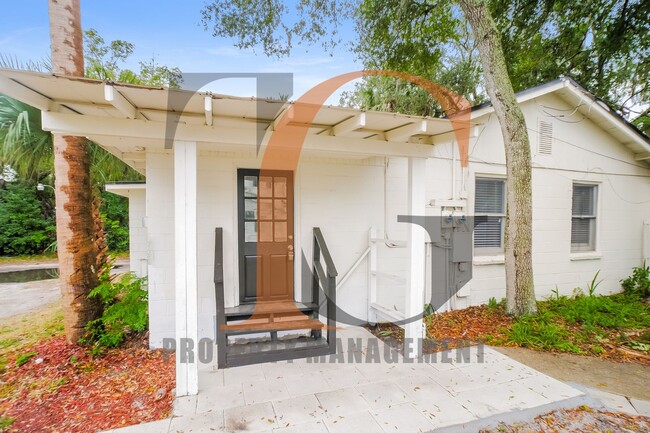 Primary Photo - 3 bedroom 2 bath Single Family Home within...