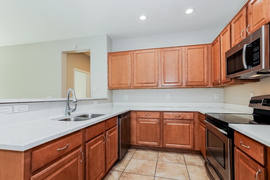 Building Photo - 2918 S Anderson Ln