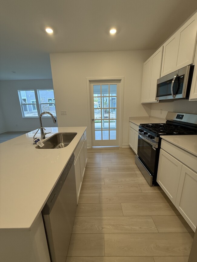 Building Photo - 15138 Farrington Rd