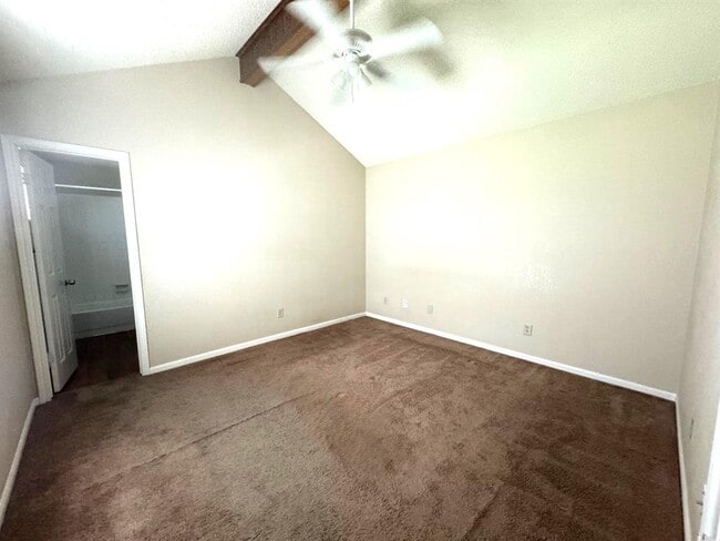 Building Photo - 117 Quail Cove