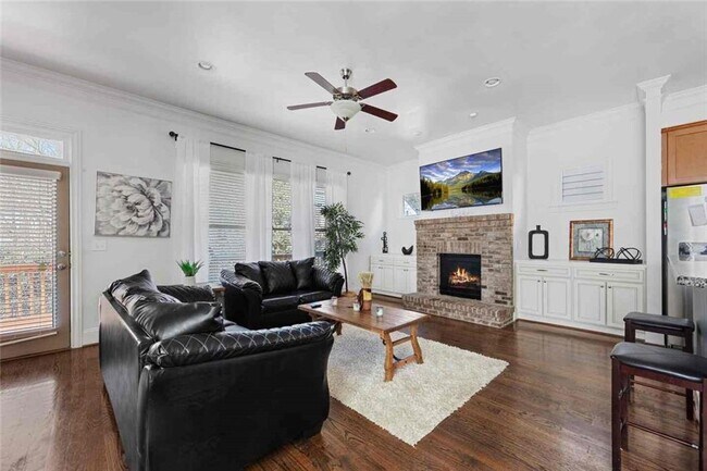 Building Photo - 1030 Whitfield Ct