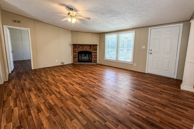 Building Photo - 51 Murphy Farm Rd