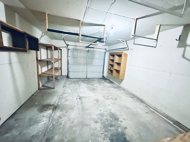 Building Photo - 379 Fantail Loop