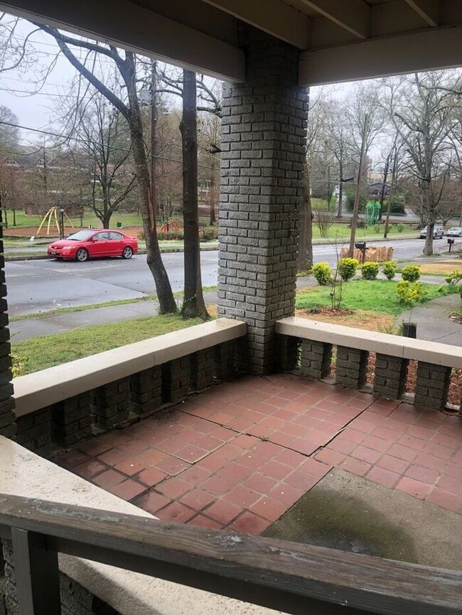 Building Photo - One bedroom one bath right on Adair Park and Beltline!!! Front porch overlooking park!