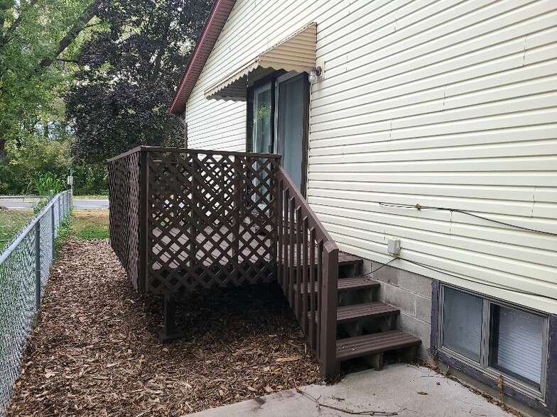 Building Photo - 8232 Noble Ave N