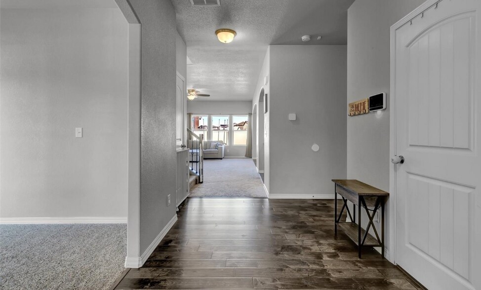 Building Photo - 7374 Primavera Ln