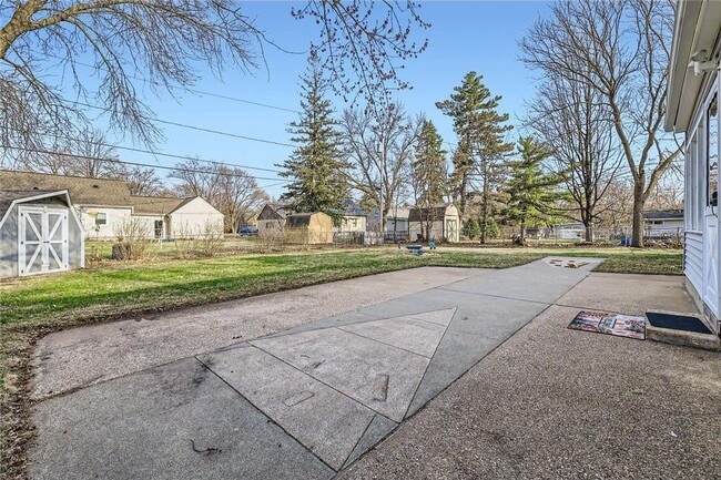 Building Photo - 3431 Moorland Rd