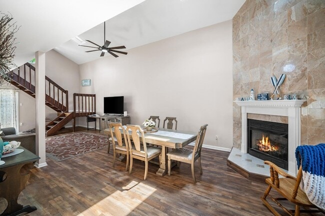 Building Photo - 10 Explorer Rd