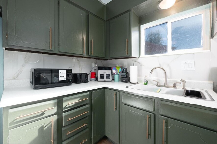 Building Photo - 1528 Boulder St