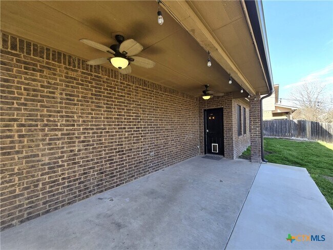 Building Photo - 1518 Indian Camp Trail