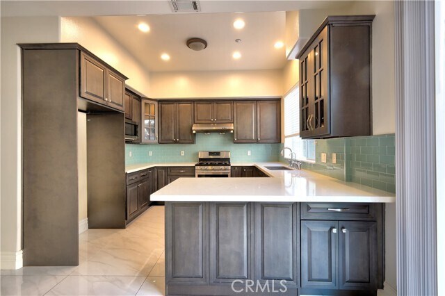 Building Photo - 529 S 5th Ave