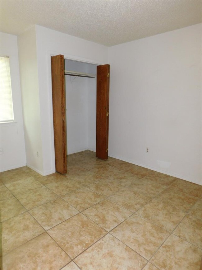 Building Photo - 7800 Brodie Ln