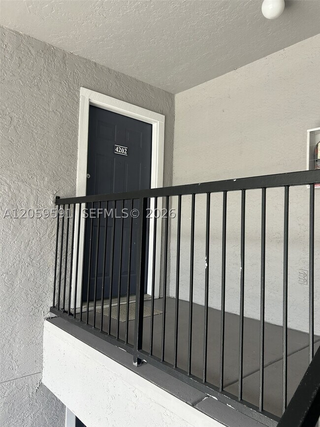 Building Photo - 15051 SW 103rd Ln