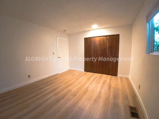 Building Photo - AVAILABLE NOW- Downstairs Paso Robles Apartment - 2 Bedroom 1 Bathroom
