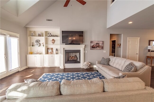 Building Photo - 4759 Townbridge Drive