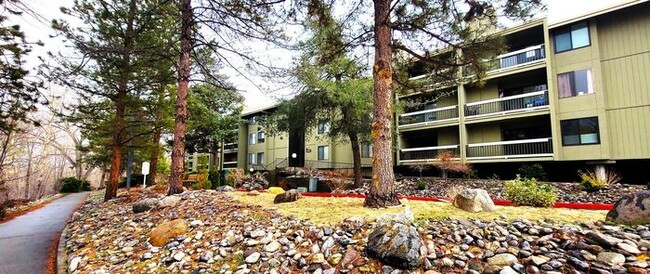 Building Photo - Amazing Idlewild Riverfront Condominium, b...