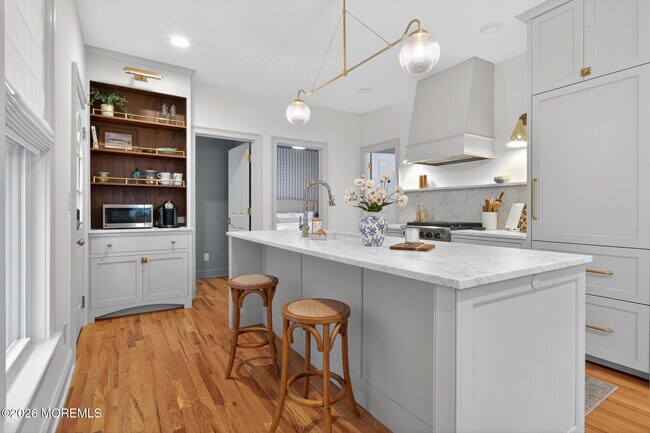 Building Photo - 142 Heck Ave