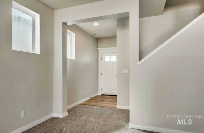 Building Photo - 3077 N Chianti Ave