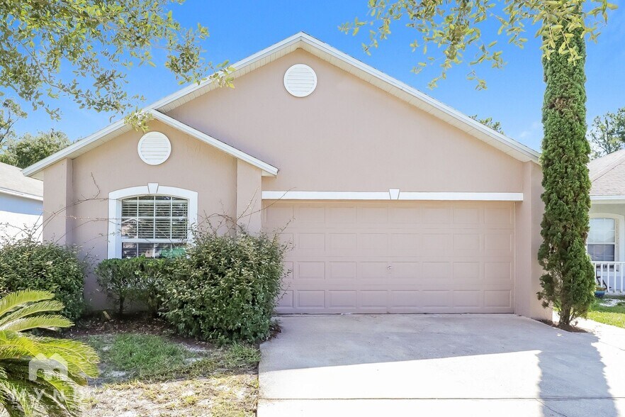 Primary Photo - 8537 English Oak Dr
