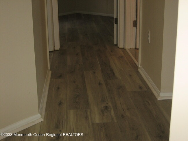 Building Photo - 1708 Ridgeview Ct