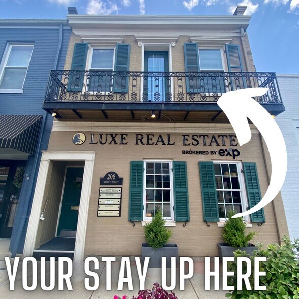 Enjoy this Downtown View! - 208 Walnut St