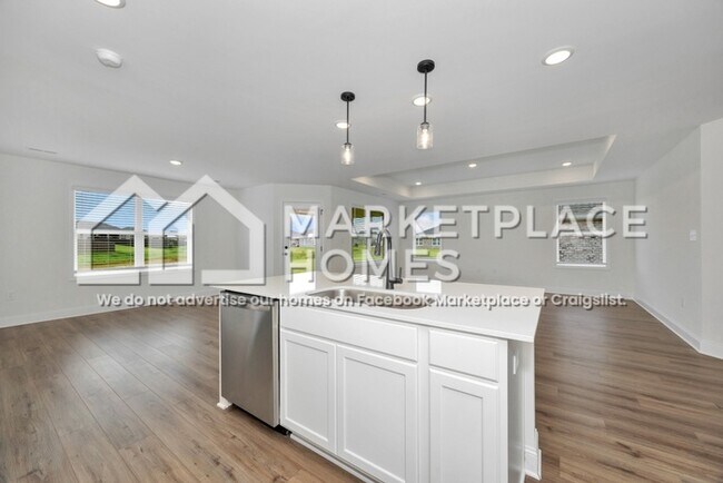 Building Photo - 133 Bella May Ln