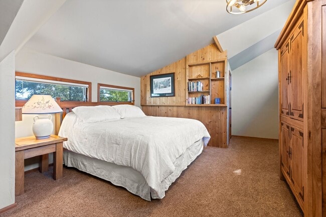 Building Photo - Country Mountain House with SKI AREA ACCESS, Multiple living spaces!  DOG RUN! HOT TUB