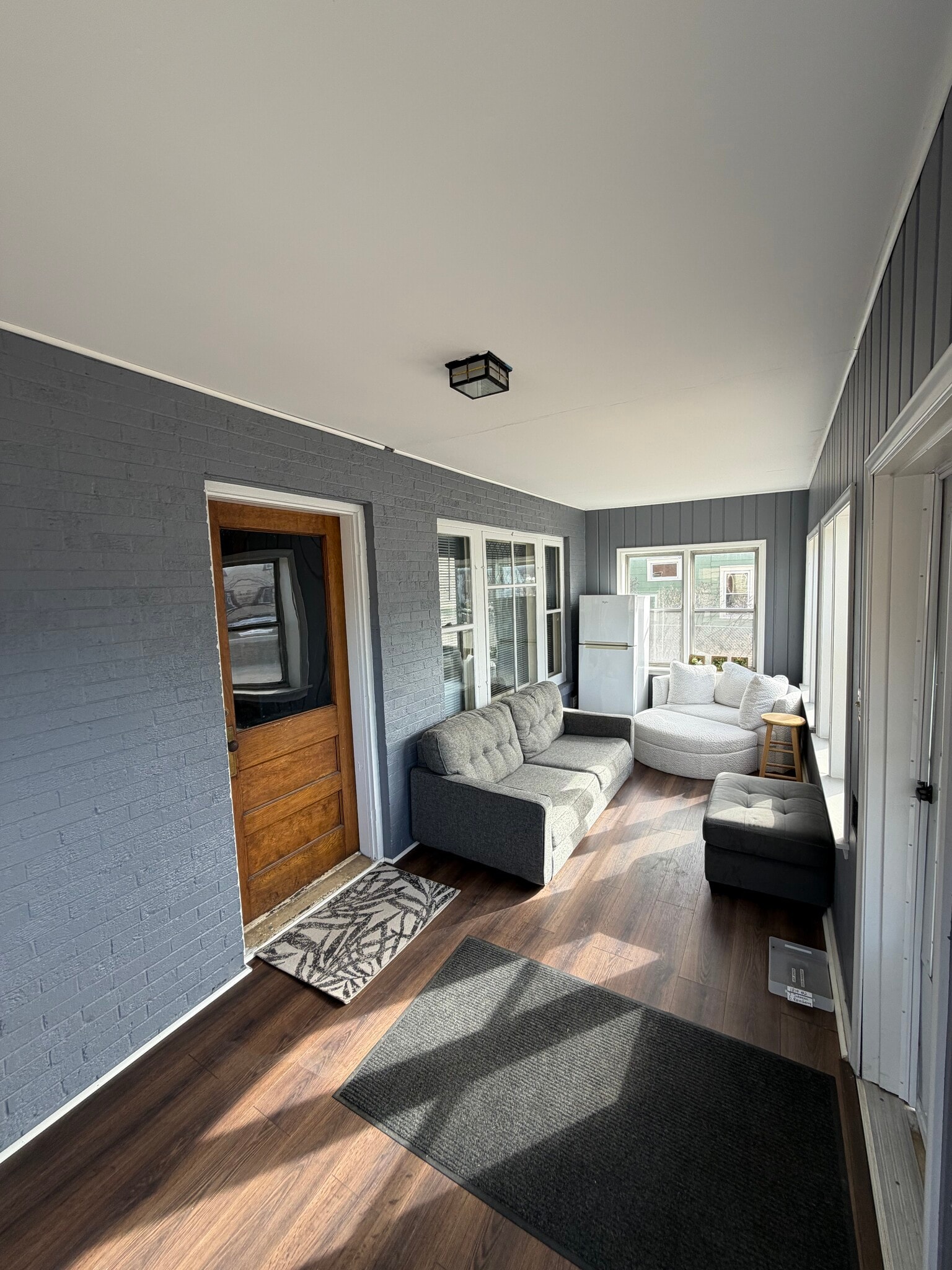 Front Porch - 1819 4th St NE