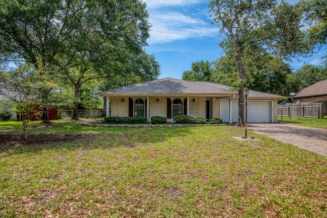 Primary Photo - 216 Duerr Dr