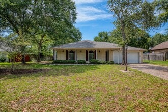 Building Photo - 216 Duerr Dr