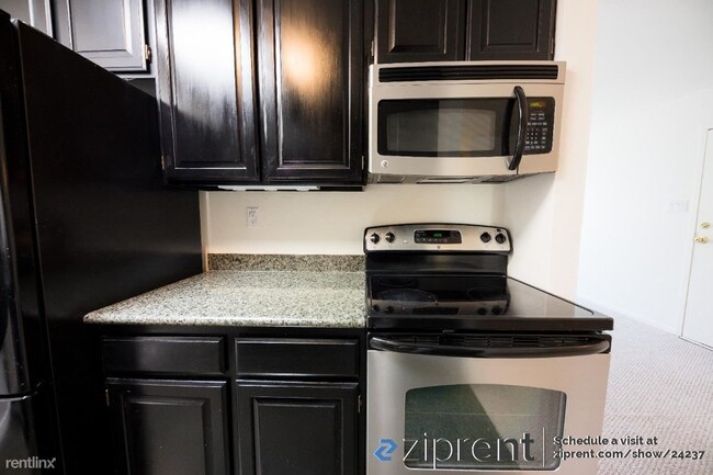 Building Photo - 2 br, 2 bath Condo - 5175 Diamond Heights ...