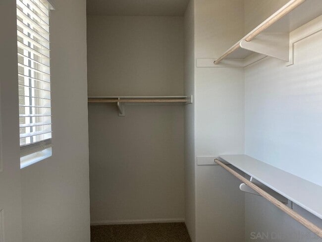 Building Photo - 40445 Melrose Dr
